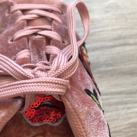 Madden Girl Pink Velour Sneakers with Floral embroidered and sequin patches - Picture 8 of 12